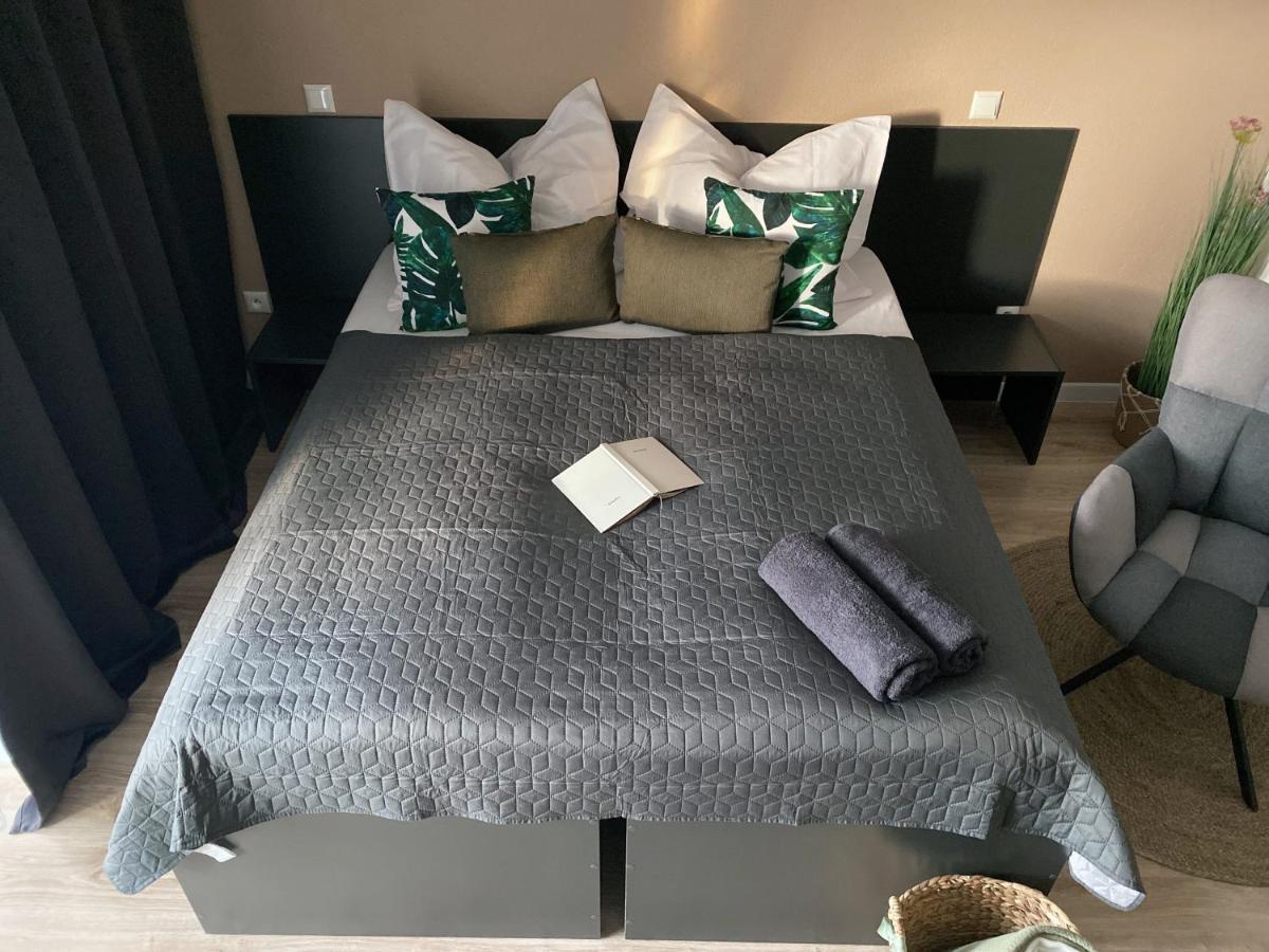 Vila Lemar Wellness & Spa Huncovce エクステリア 写真