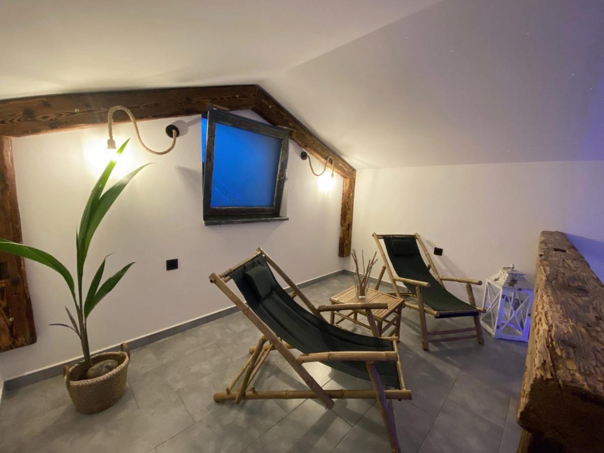 Vila Lemar Wellness & Spa Huncovce エクステリア 写真