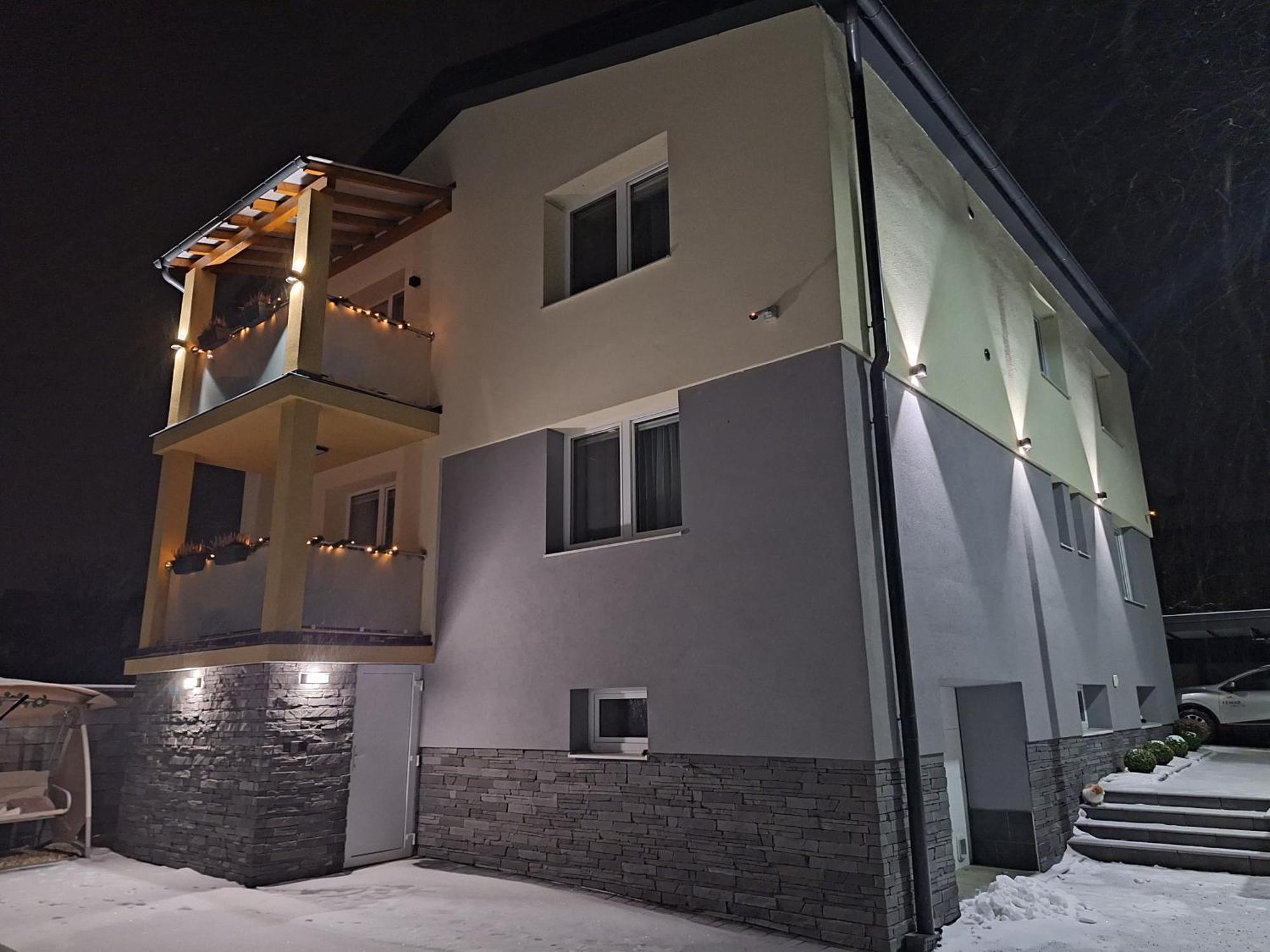 Vila Lemar Wellness & Spa Huncovce エクステリア 写真