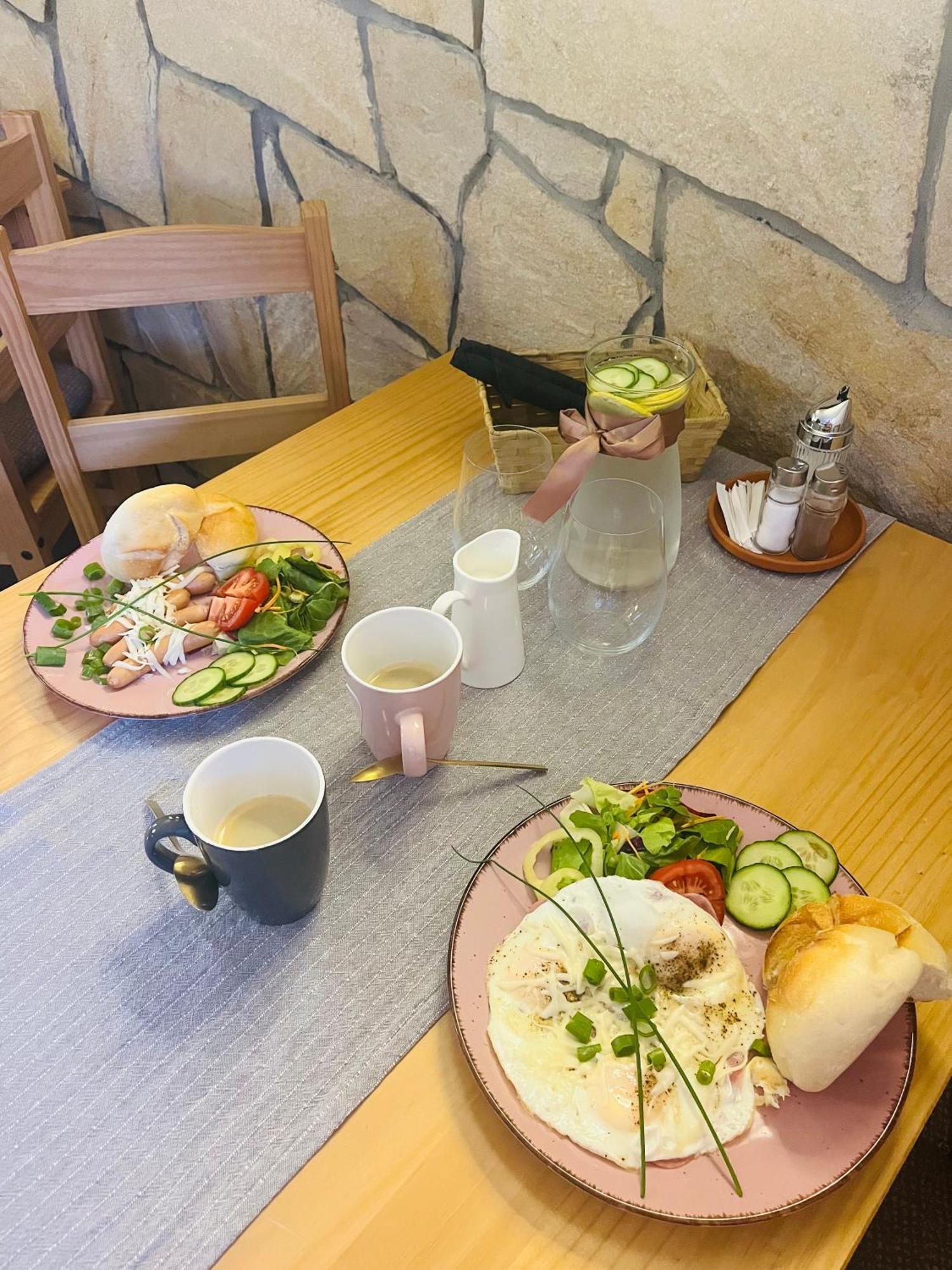 Vila Lemar Wellness & Spa Huncovce エクステリア 写真