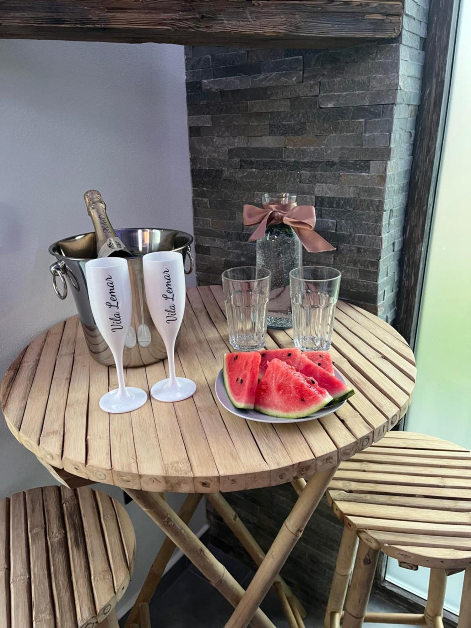 Vila Lemar Wellness & Spa Huncovce エクステリア 写真