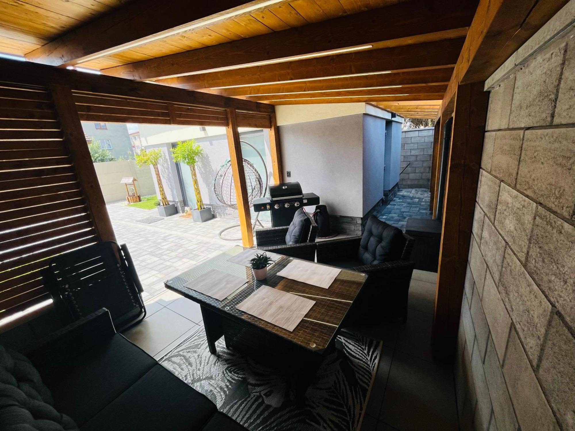 Vila Lemar Wellness & Spa Huncovce エクステリア 写真